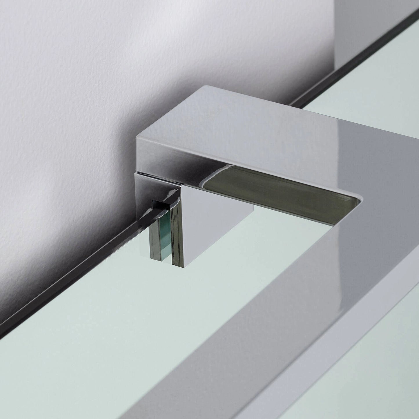 Aplique Espejo Baño Carl 5W Plata